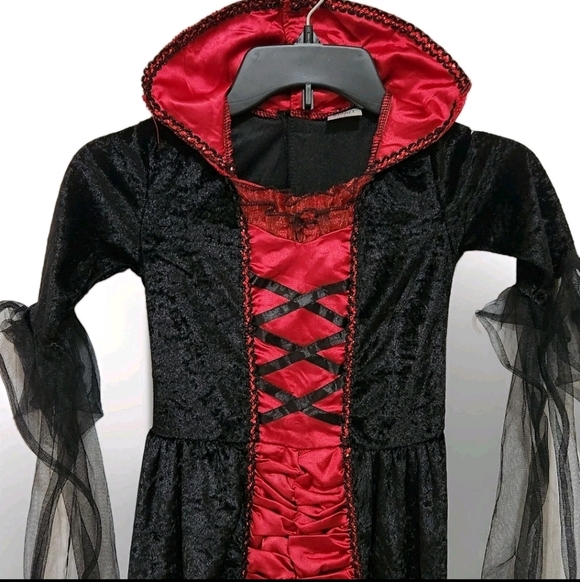 Spirit Girls S (4-6) Victorian Vampiress Halloween Costume (Flaw) - Picture 3 of 8